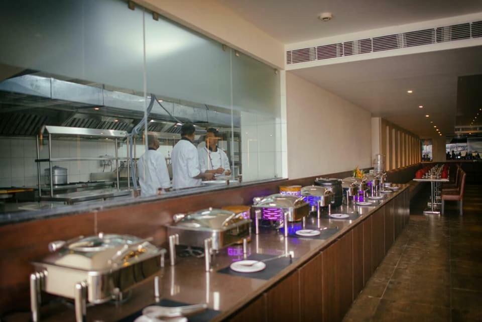 Jorhāt Prism A Boutique Hotel מראה חיצוני תמונה