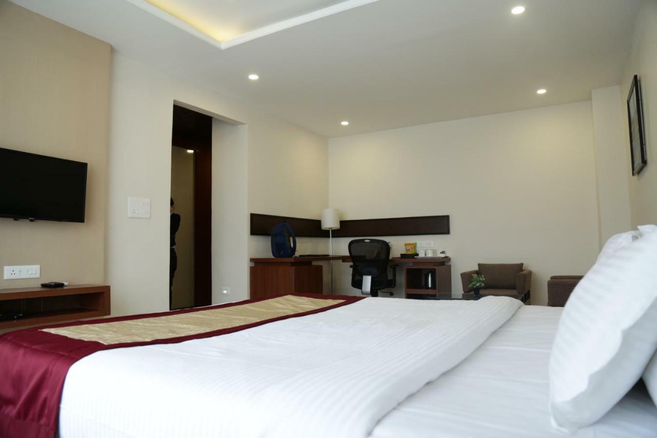 Jorhāt Prism A Boutique Hotel מראה חיצוני תמונה